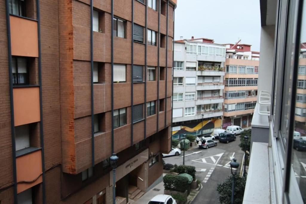Acogedor, Con Garaje, Centrico. Appartement Comarca de Comarca de Vigo Buitenkant foto