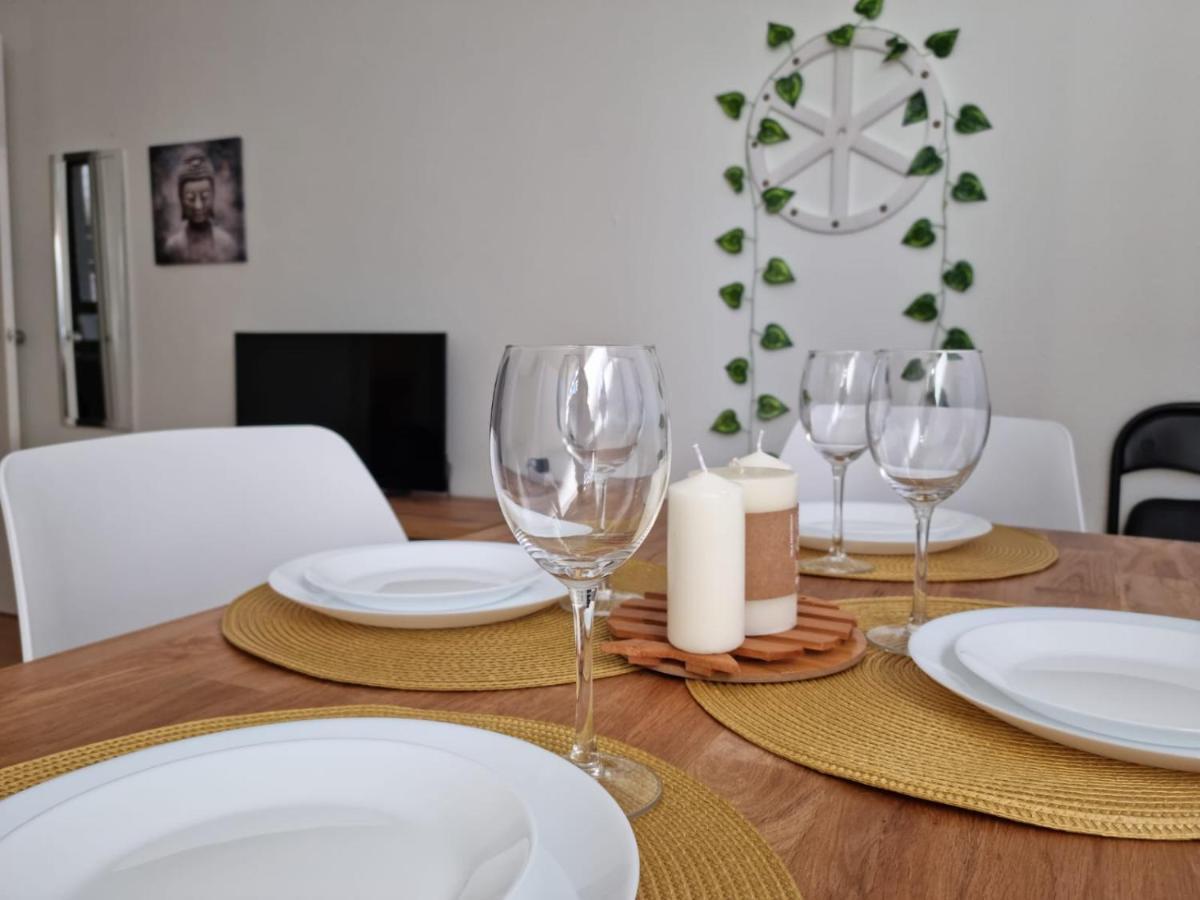 Acogedor, Con Garaje, Centrico. Appartement Comarca de Comarca de Vigo Buitenkant foto