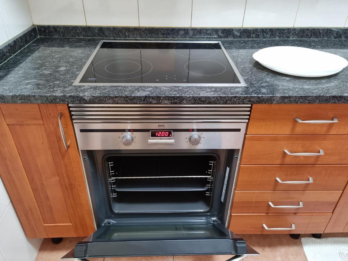 Acogedor, Con Garaje, Centrico. Appartement Comarca de Comarca de Vigo Buitenkant foto