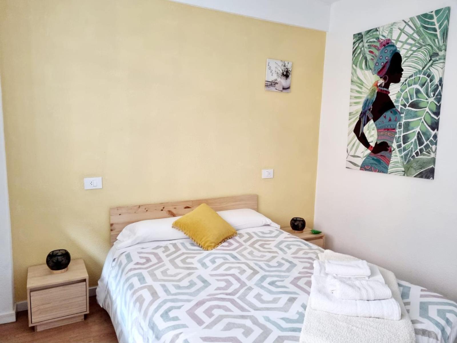 Acogedor, Con Garaje, Centrico. Appartement Comarca de Comarca de Vigo Buitenkant foto